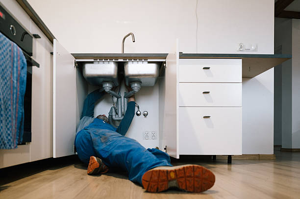 Professional Drain Cleaning technician working in South Holland, IL